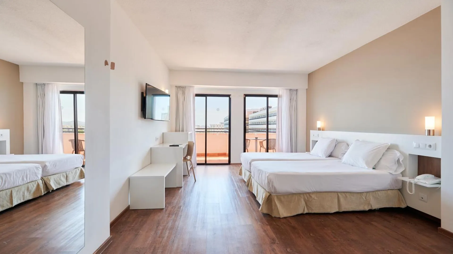 Alua Calas De Mallorca Resort 4*,