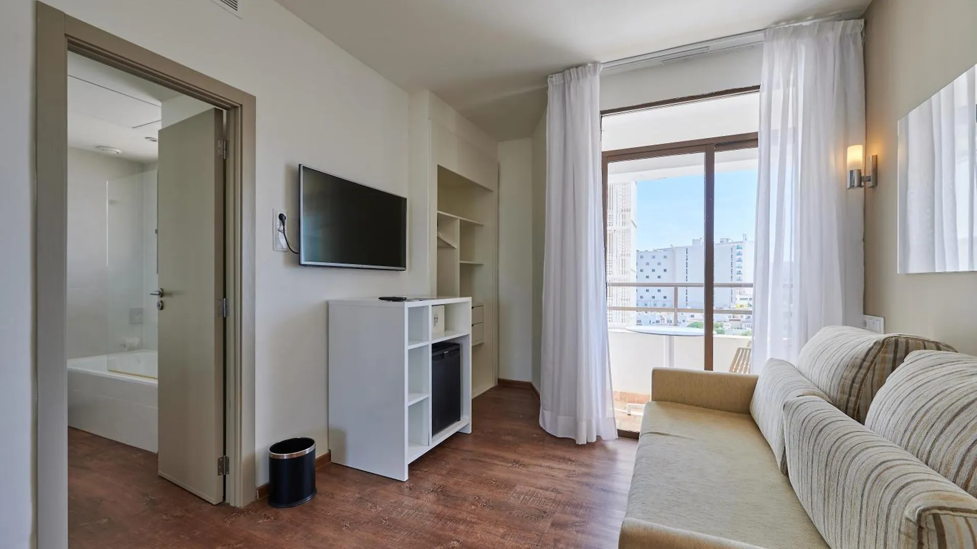 Alua Calas De Mallorca Resort 4*,