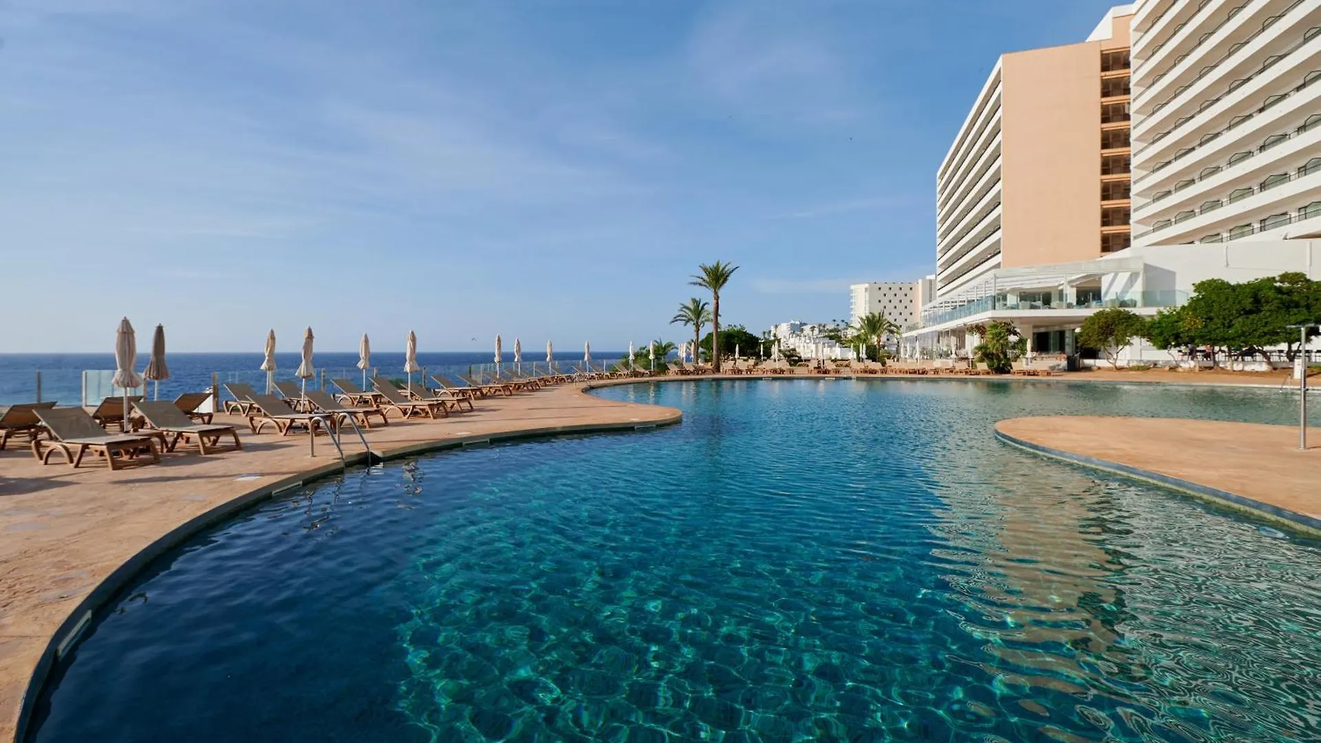 Hotel Alua Calas De Mallorca Resort